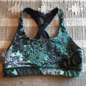 Lululemon sport bra, Size 4